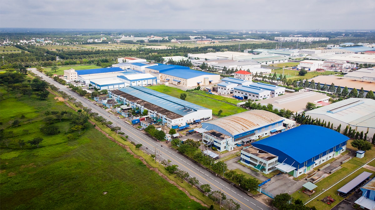 Vietnam draws US$6 billion in FDI to industrial and economic zones in H1