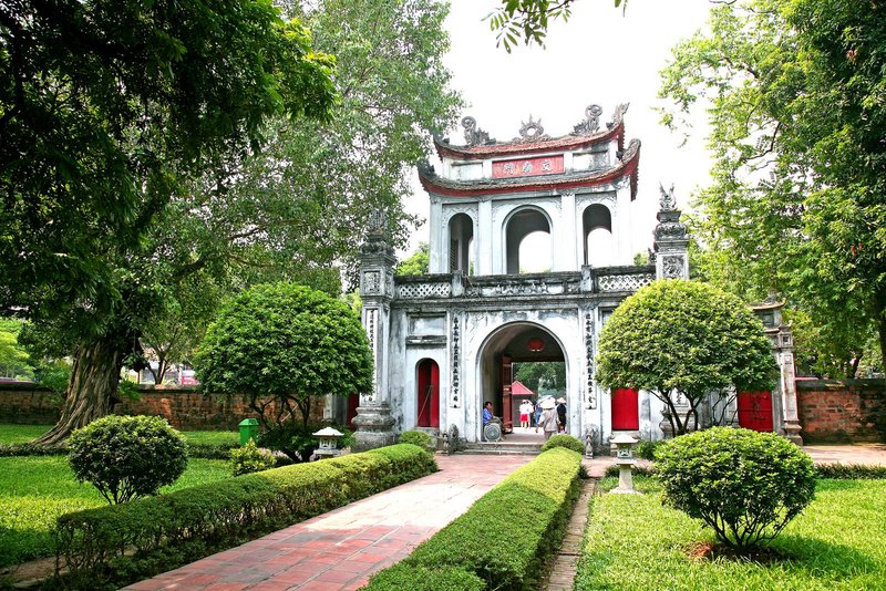 Hanoi to intensify tourism promotion on internet, foreign TV channels