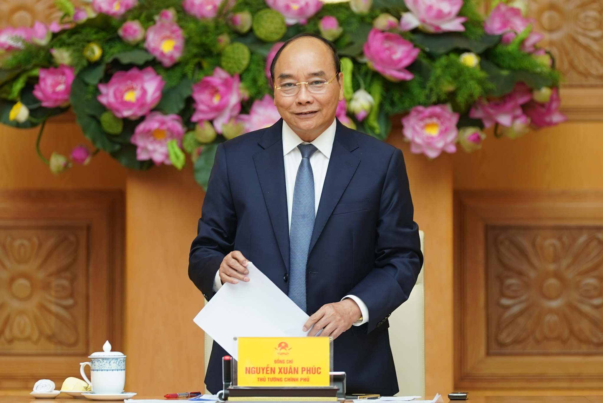 Vietnam to simplify visa procedures for foreign investors and experts: PM