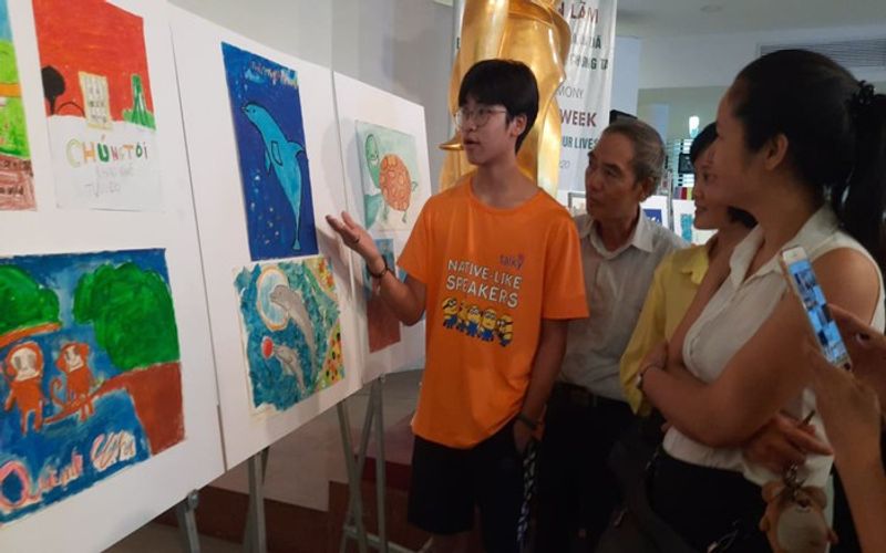 Hanoi students call for wildlife protection