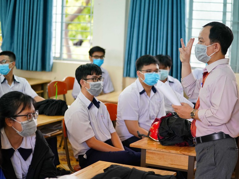 Vietnam PM okays national high school exams amid Covid-19 resurgence