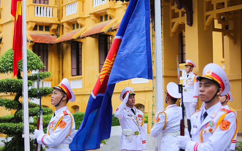 Vietnam committed to building united and resilient ASEAN Community: FM