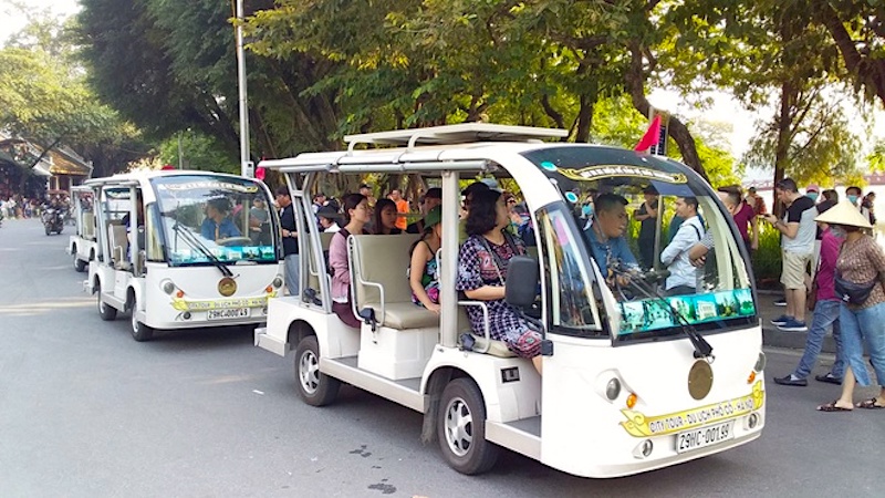 Hanoi to provide electric tourist car services at 8 locations