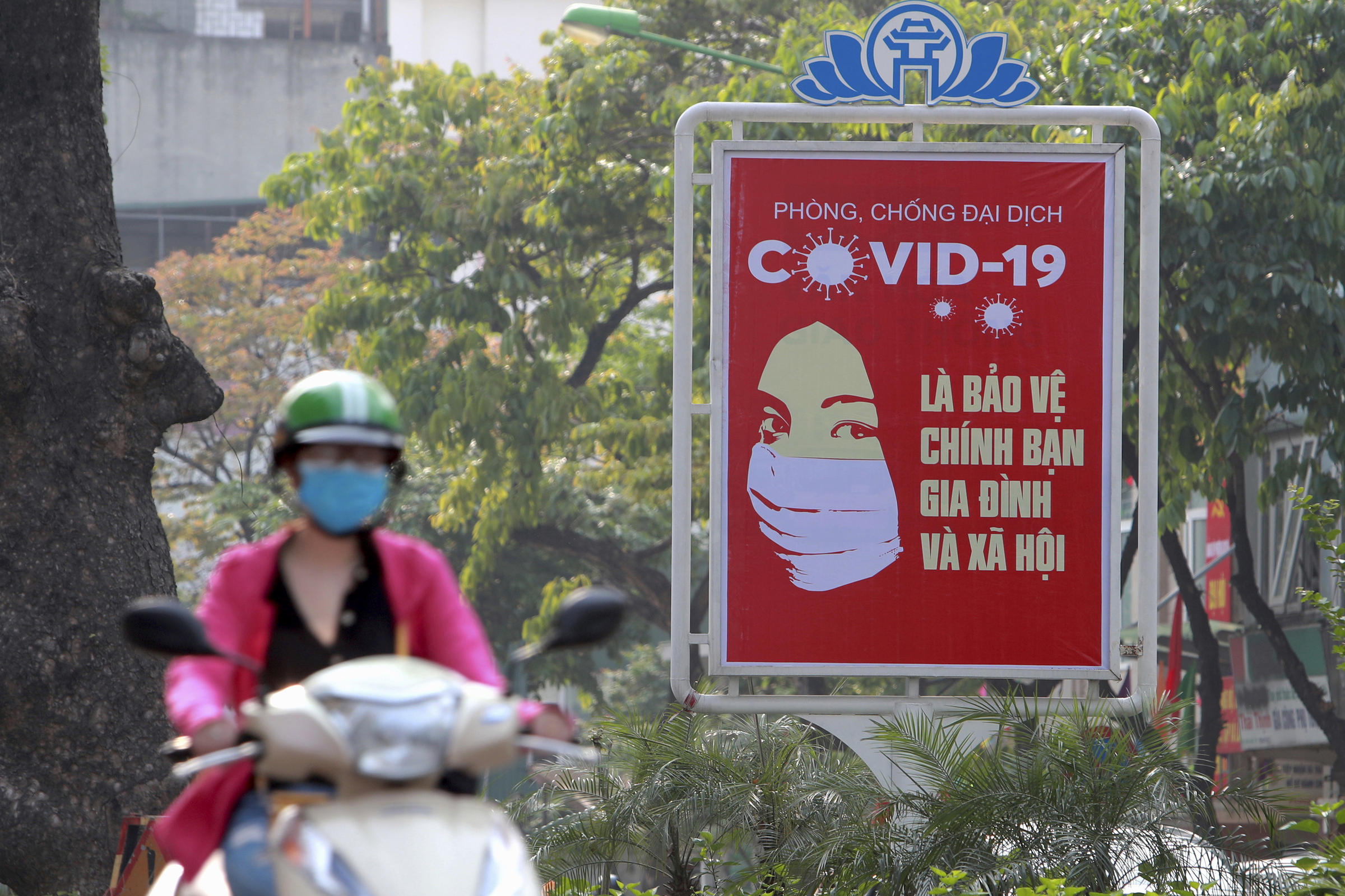 Hanoi's Covid-19 combat in eyes of foreigners 