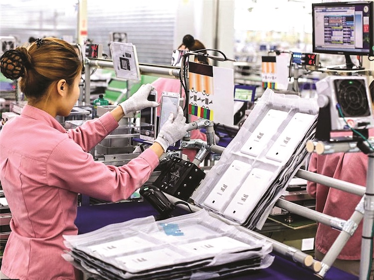 "Make in Vietnam" products to realize the country’s digital economy ambition