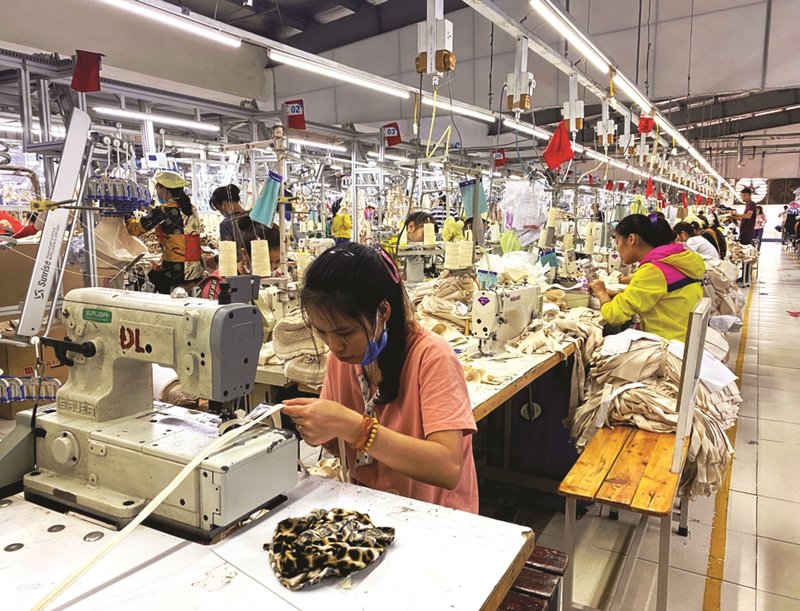 Vietnam labor ministry proposes second Covid-19 credit package worth US$800 million