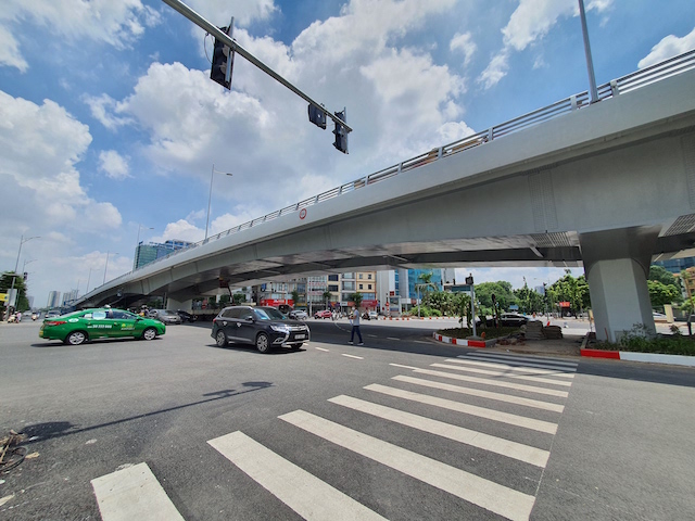 Another flyover in Hanoi is nearing completion