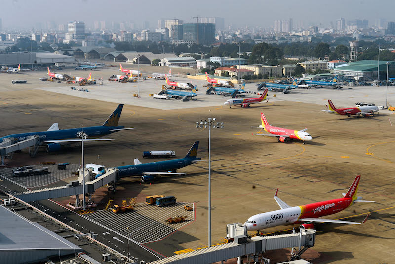 Noi Bai airport runway reparation may be completed this November