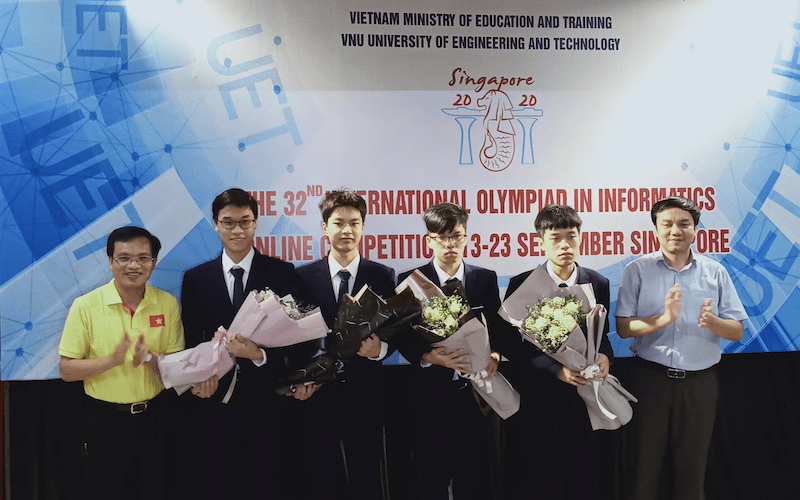 Hanoi student bags gold medal at Informatics Olympiad