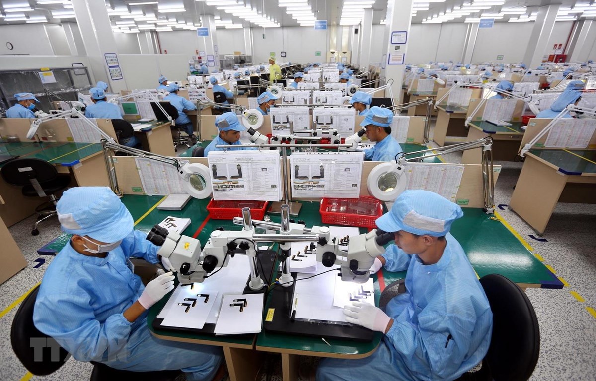 Vietnam manufacturing activity back in growth territory in Sept