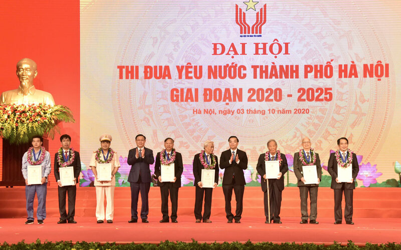 Hanoi honors another ten exemplary citizens