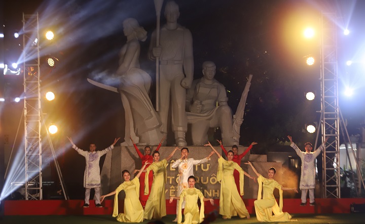 1,010th founding anniversary of Thang Long - Hanoi: The land of sacred dragon 