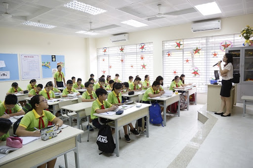 Hanoi focuses on improving quality of human resources