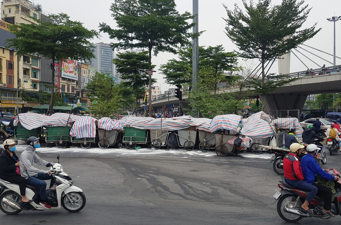 Hanoi Party chief requests urgent solution of garbage crisis