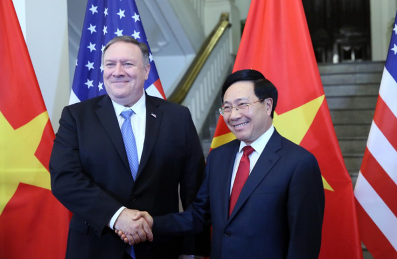 UPDATE: Mike Pompeo makes surprise visit to Vietnam