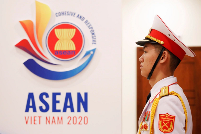 ASEAN reaffirms position on keeping East Sea peaceful