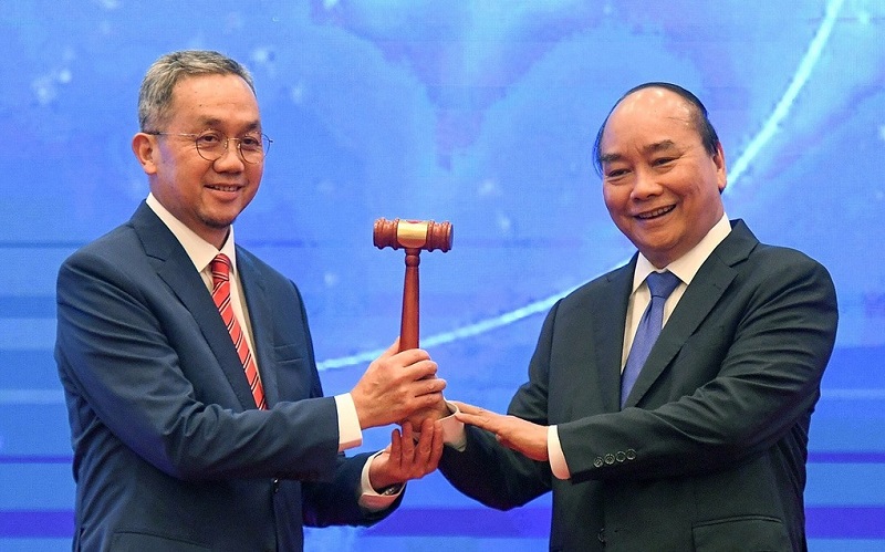 Vietnam hands over ASEAN baton to Brunei 