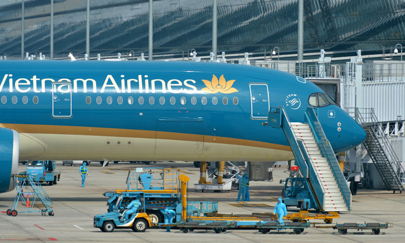 Vietnam parliament OKs to bail out carrier Vietnam Airlines