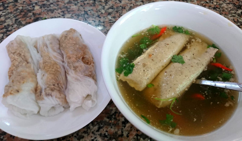 Banh cuon Cao Bang, a must-try dish in Hanoi 