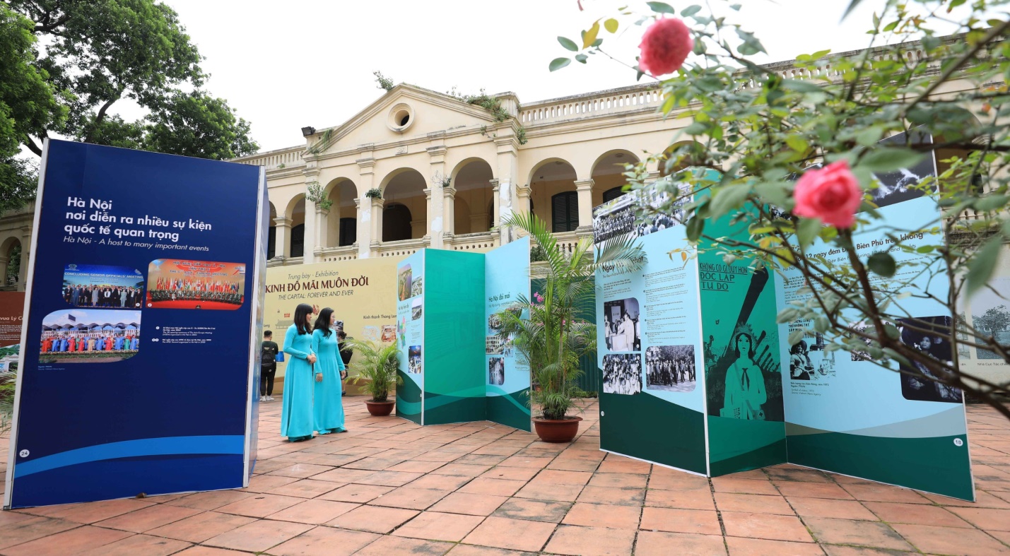 ‘The eternal capital’ exhibition