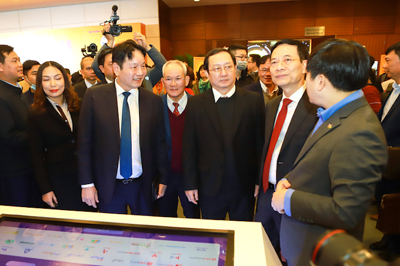 2021 is a year to boost Vietnam technology development: ICT Minister