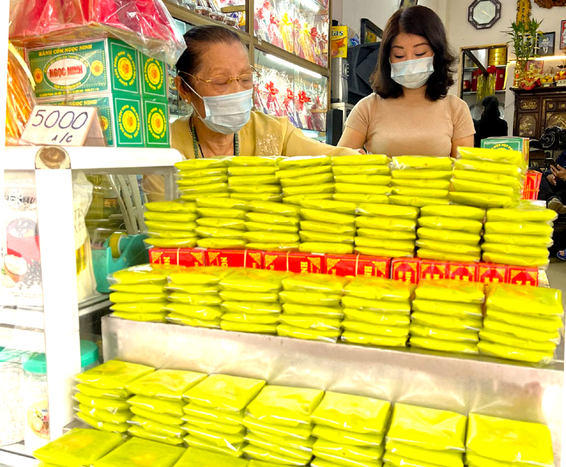 Hanoi green sticky rice cake brand conquers foreign customers