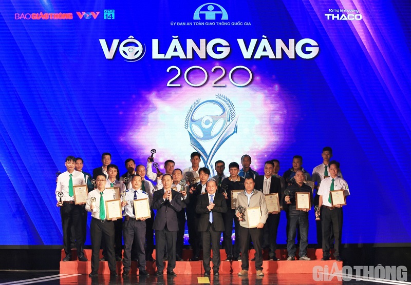 "Golden Steering Wheel" Awards 2020 presented to 50 individuals and 17 collectives in Vietnam 