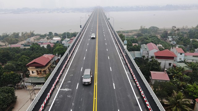 Thang Long Bridge opens to traffic after five-month repair