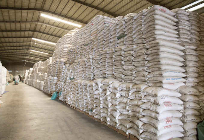 Vietnam distributes 132,100 tons of rice from national reserves in 2020