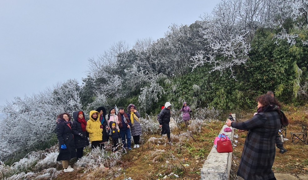 Frosty cold spell hits Hanoi, northern Vietnam