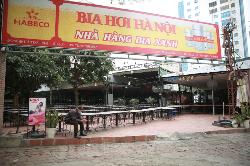 Bia hoi venues are almost empty in the city