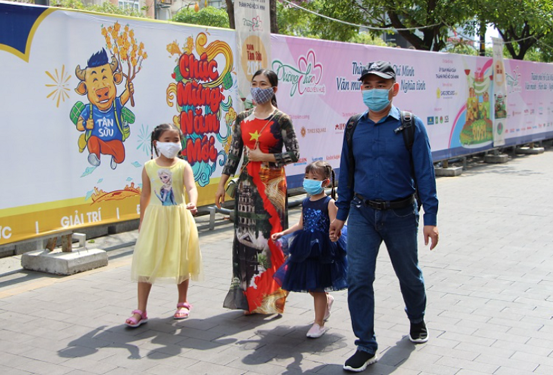 Ho Chi Minh City disinfects all luggage