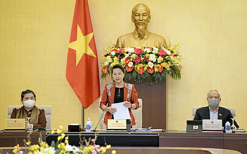 Vietnam’s lawmakers review government’s term