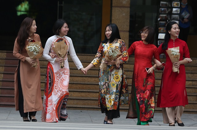 Women Ao Dai Vietnamese Traditional Dress for Female, Women 