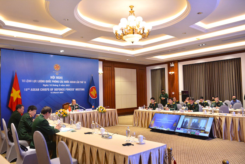 Vietnam, ASEAN member armies to accelerate effective cooperation 