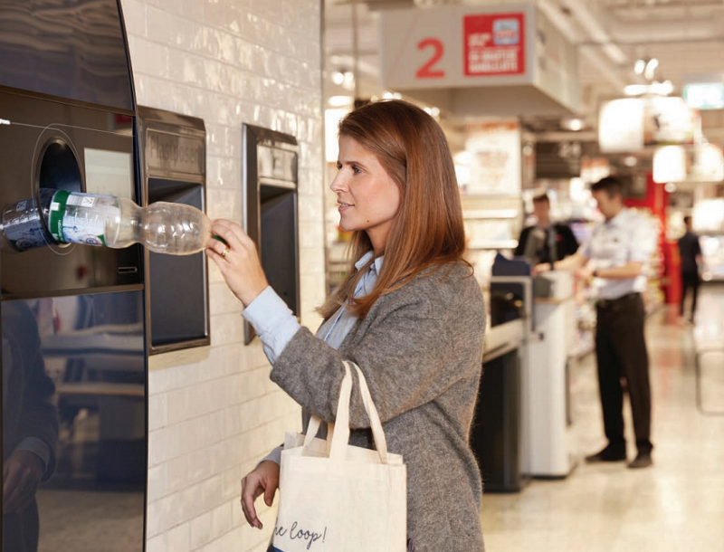 Reverse vending machine: Typical green growth model for Vietnam 