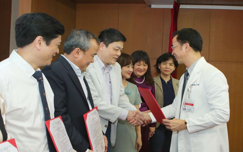 Hanoi renowned hospital rejects rumors about its director