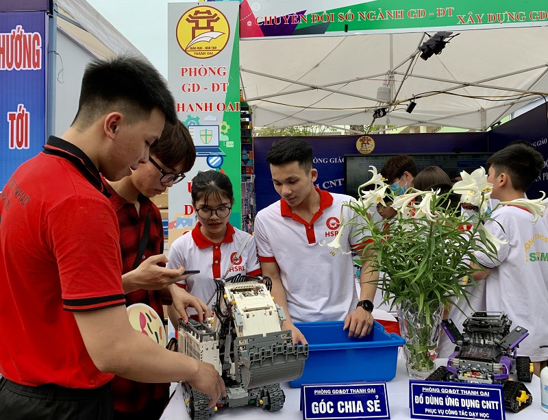 The 5th IT Festival  promotes smart education in Hanoi