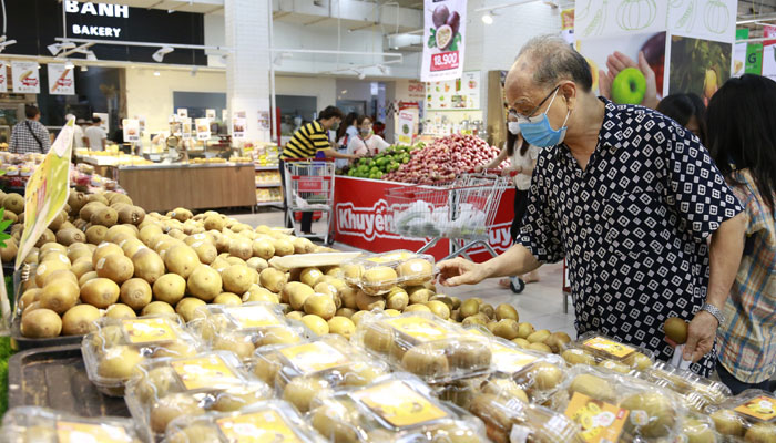 Vietnam faces challenges to keep inflation under target: Experts