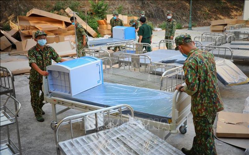 Second makeshift hospital built in Bac Giang amid coronavirus surge