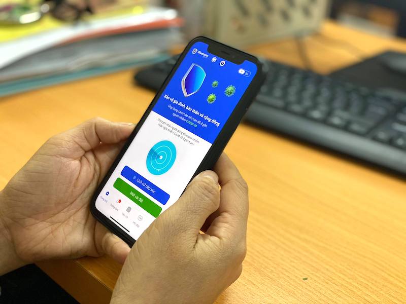 Hanoi leads nationwide in Covid-19 tracing app Bluezone downloads