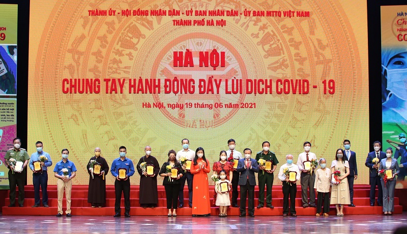 Hanoi calls for public support to aid Covid-19 vaccination drive: Mayor