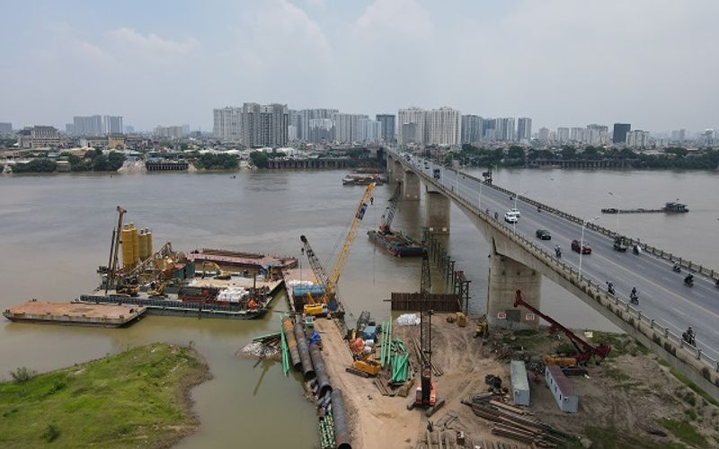 Hanoi accelerates progress of major projects under “three on-site principles”