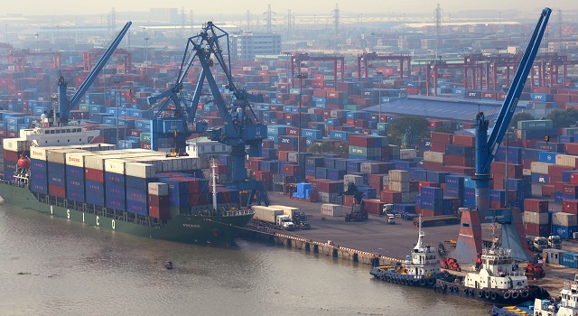 Vietnam likely to attain trade surplus in 2021