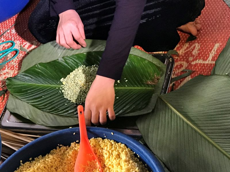 Making fortune from sticky rice cakes