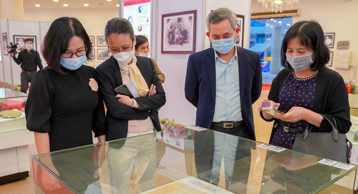 Exhibition themed Vietnamese culture and President Ho Chi Minh underway 