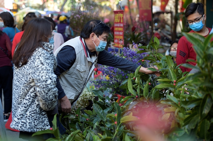 Foreign laborers in Vietnam to have 11 days off for 2022 New Year