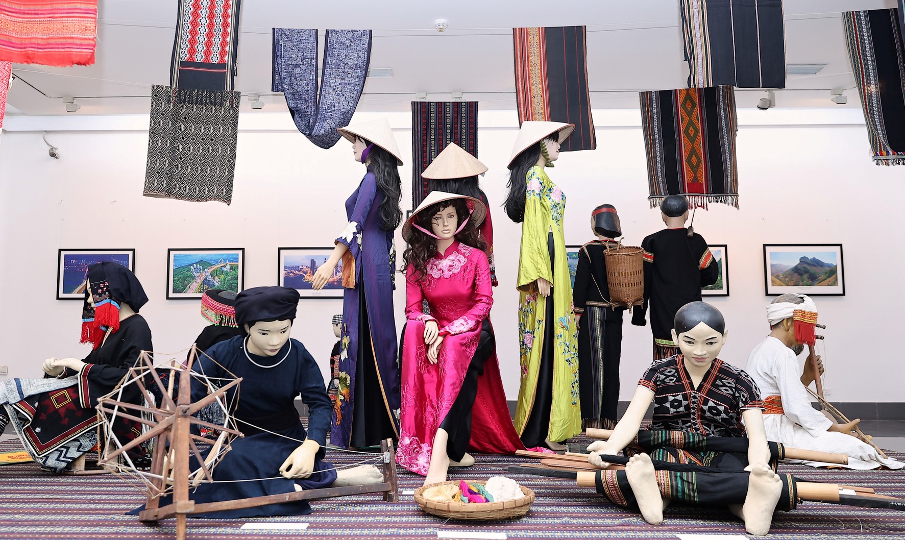 “Vietnam-Philippines: Colour of Culture” exhibition opens