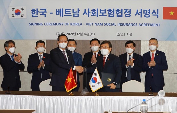 Vietnam and South Korea sign bilateral social insurance accord