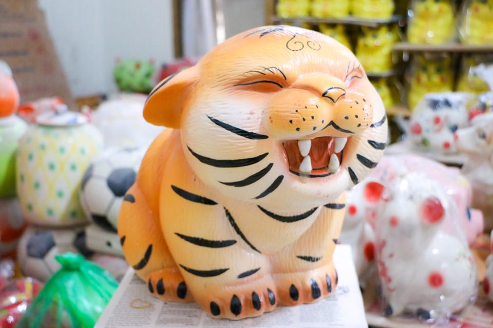 Ceramic zodiac figurines to welcome Tet holiday of the Tiger